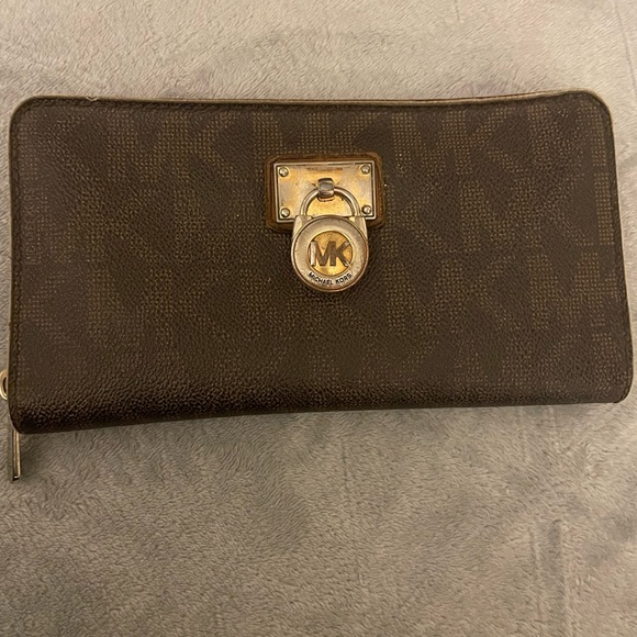 Michael Kors Monogram Grayson Satchel w/ Free MK Wallet. Size Medium - Picture 14 of 16